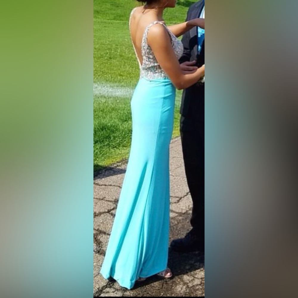 Prom Dress - Picture 3 of 4